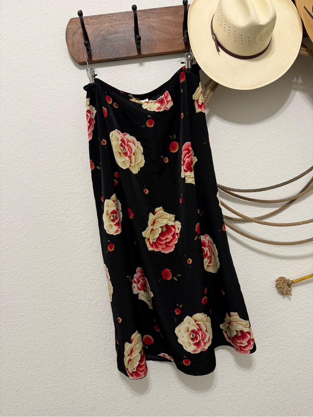 Vintage 90s Kathie Lee Floral Midi Skirt Black Satin XL - Whimsigoth
